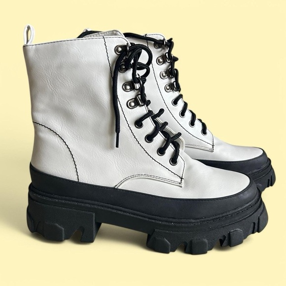 New Portland Boot Co Lace-Up Platform Boots White 7.5 | Never Worn! - Picture 1 of 7